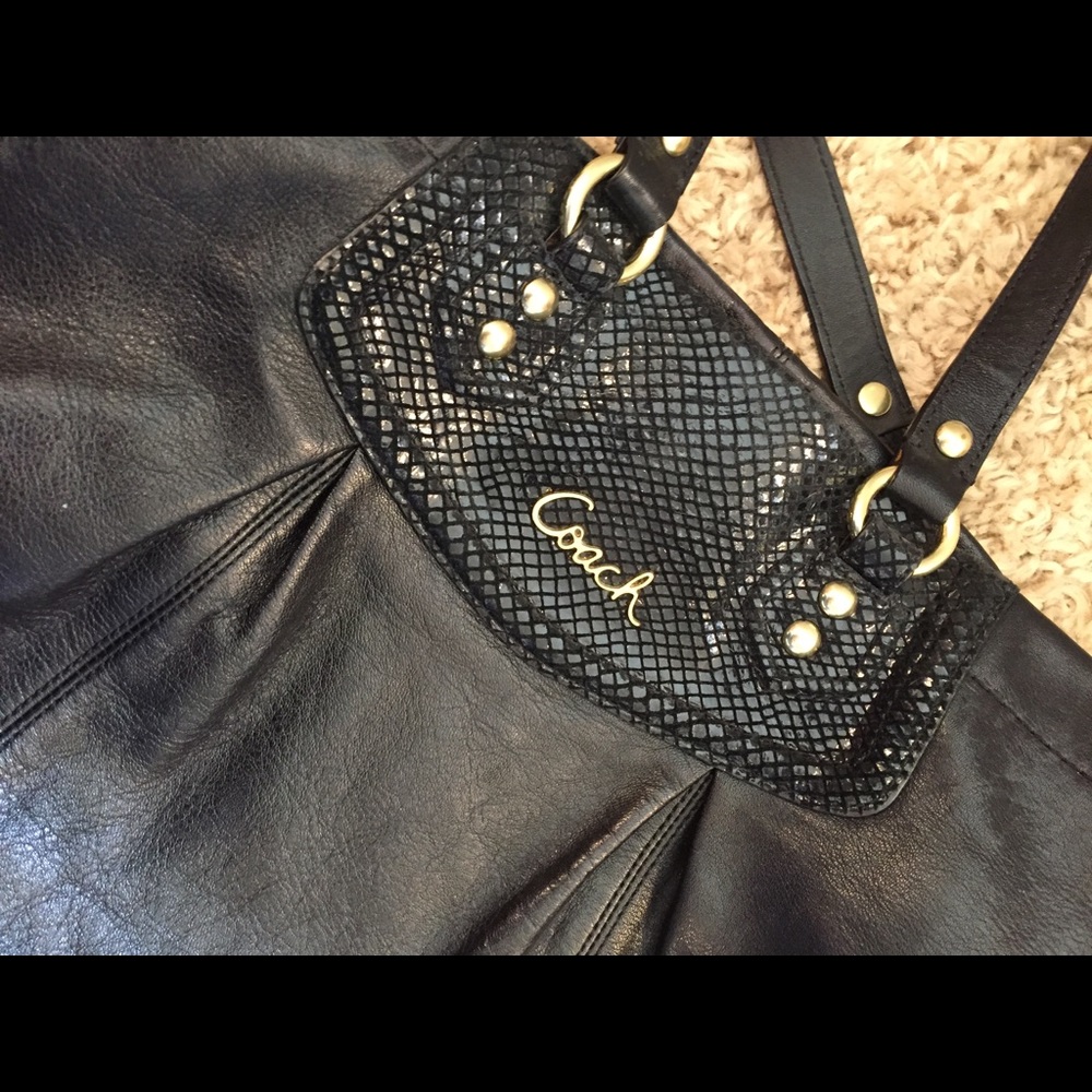 Authentic Coach Ashley Python. Excellent Condition - image 2